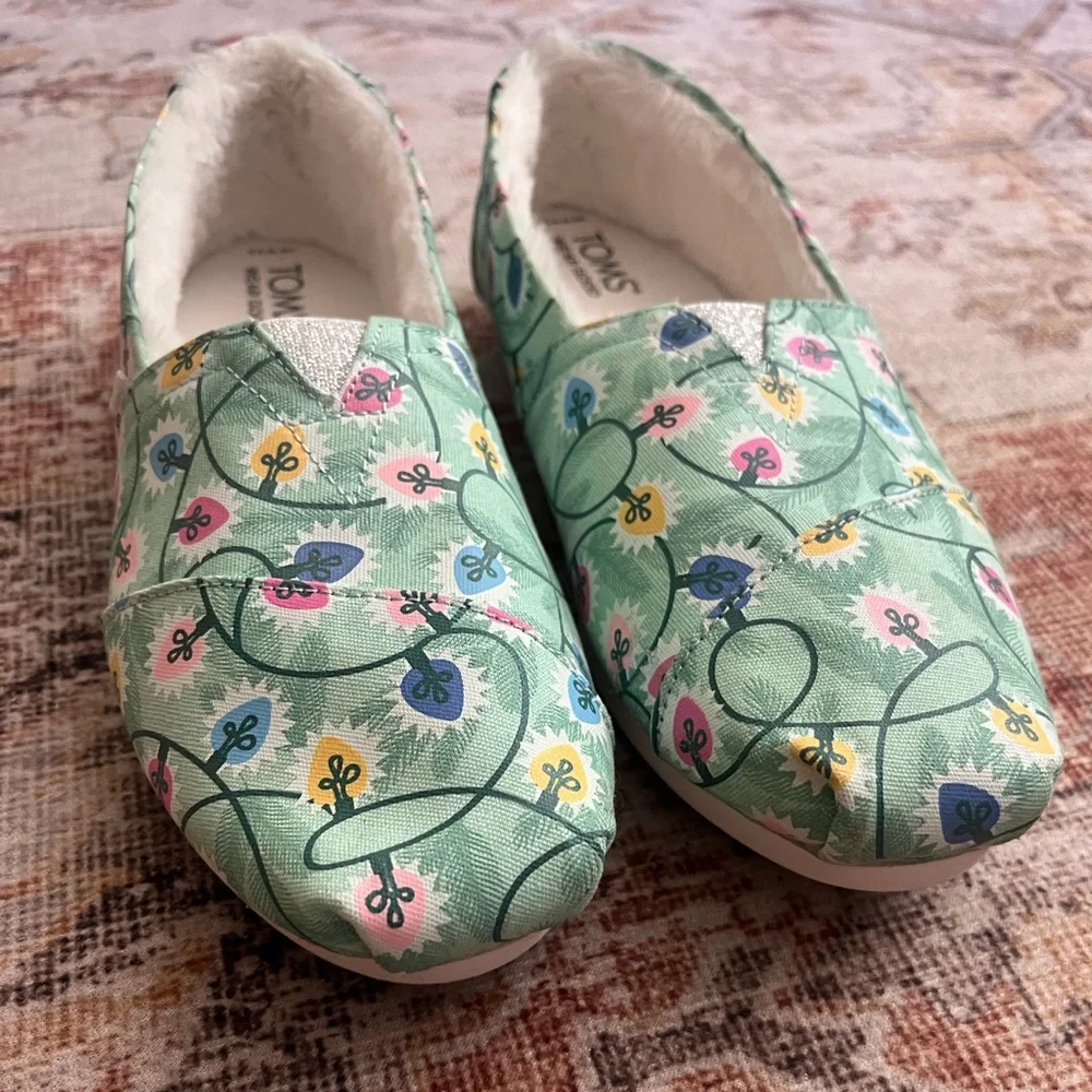 Toms Holiday print Green Slip-On flats - Picture 3 of 6